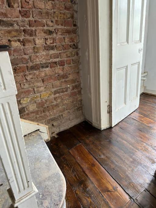 Ferienwohnung Patrick Street Townhouse Cork Exterior foto